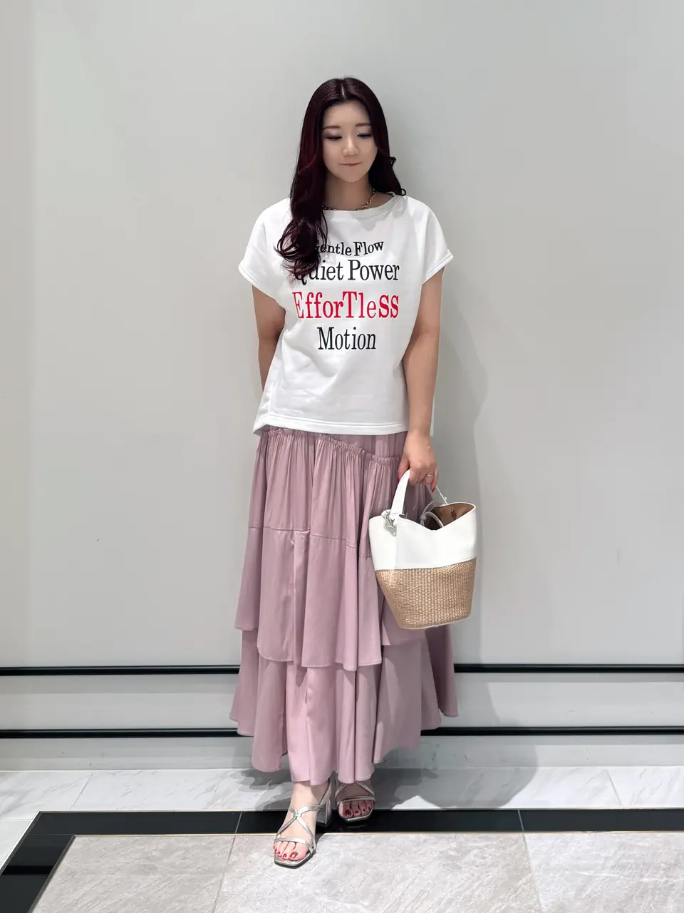  MOMOKO コーディネート画像