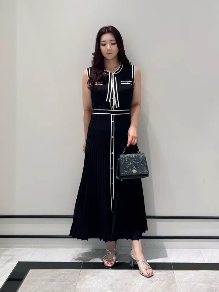 GRACE CONTINENTAL MOMOKO コーディネート画像