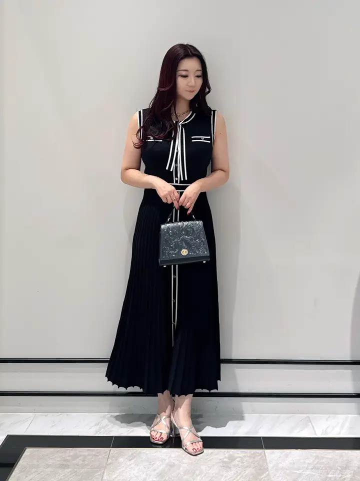 GRACE CONTINENTAL MOMOKO コーディネート画像