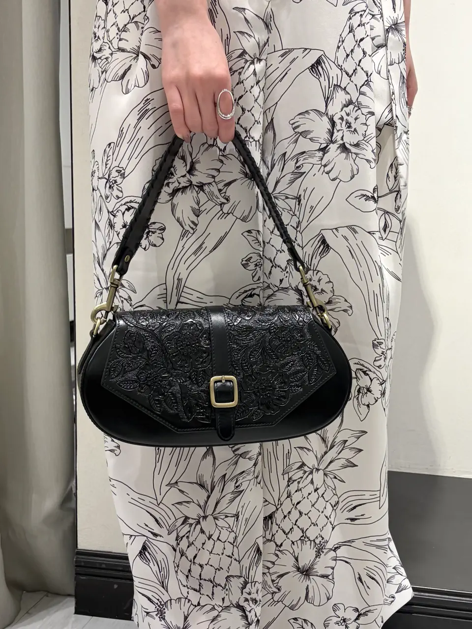 GRACE CONTINENTAL kobayashi コーディネート画像