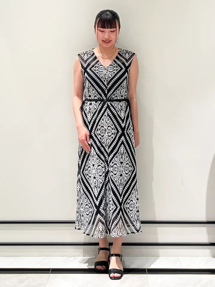 GRACE CONTINENTAL CHISAKO.S コーディネート画像