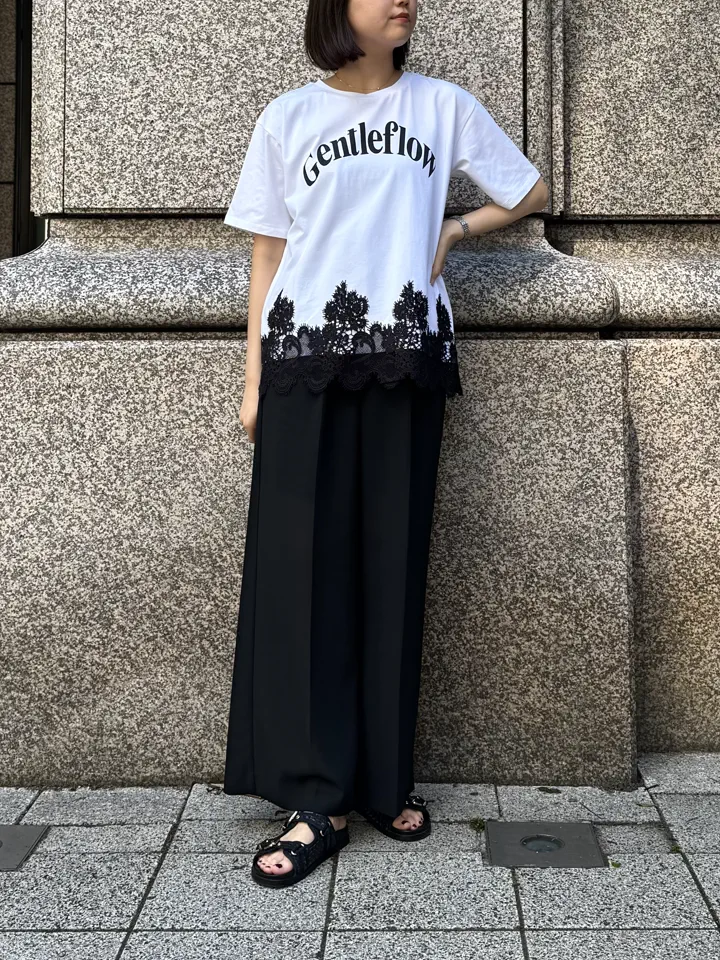 GRACE CONTINENTAL 伊藤　静華 コーディネート画像