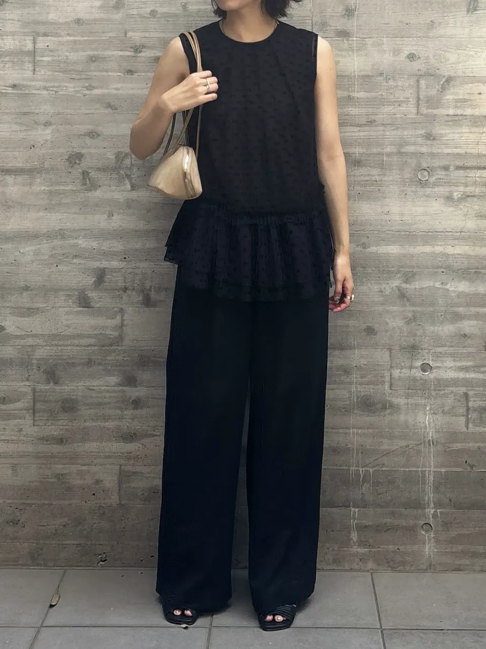 GRACE CONTINENTAL Hikaru Okada コーディネート画像