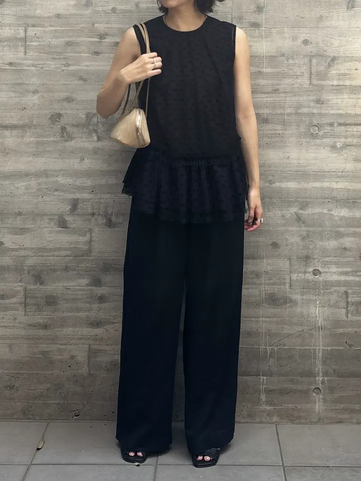 GRACE CONTINENTAL Hikaru Okada コーディネート画像