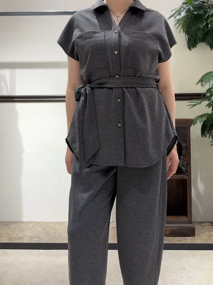 GRACE CONTINENTAL N.YURI コーディネート画像