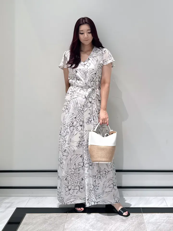 GRACE CONTINENTAL MOMOKO コーディネート画像