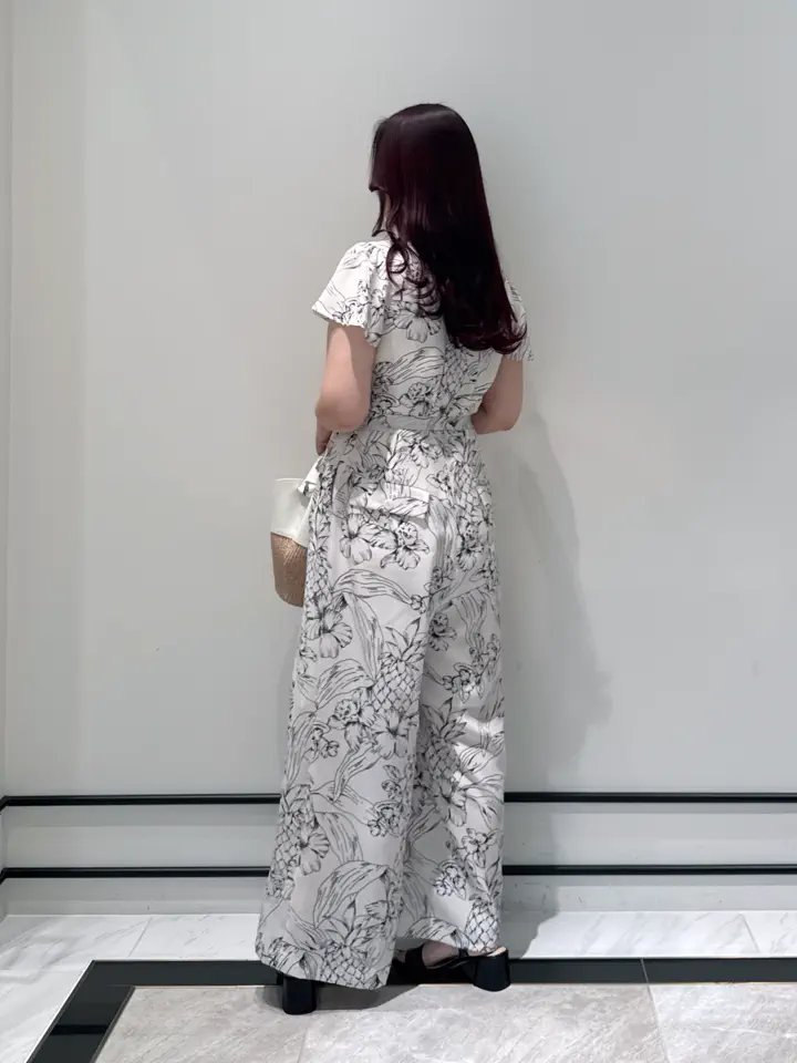 GRACE CONTINENTAL MOMOKO コーディネート画像