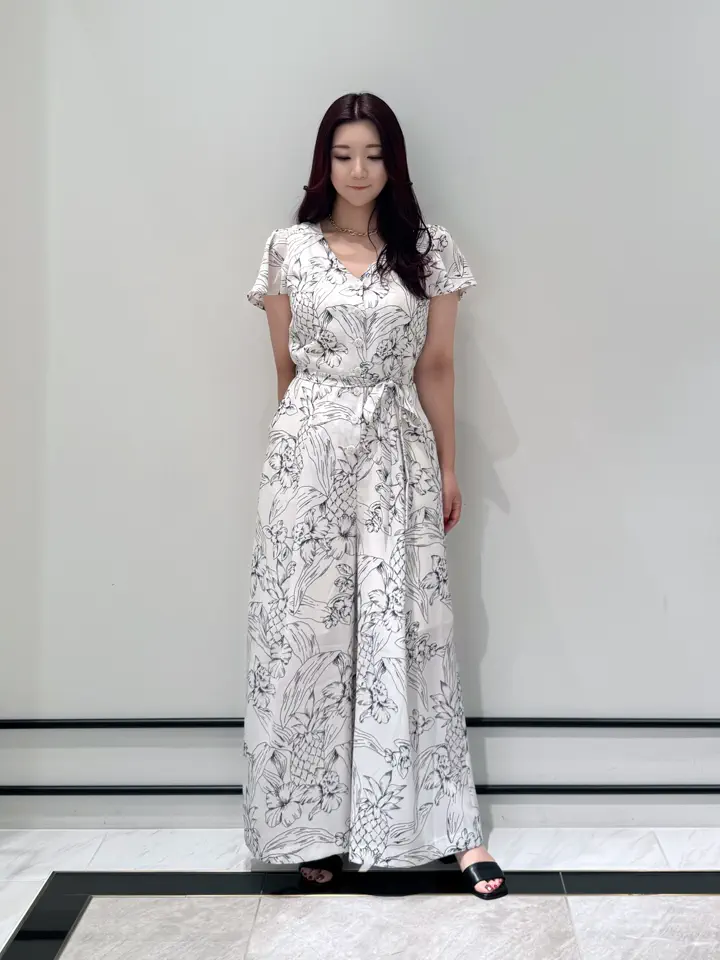 GRACE CONTINENTAL MOMOKO コーディネート画像