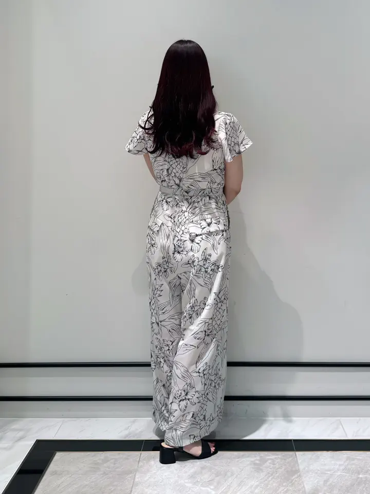 GRACE CONTINENTAL MOMOKO コーディネート画像