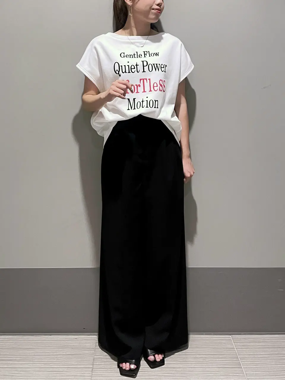 GRACE CONTINENTAL 細川　もなみ コーディネート画像