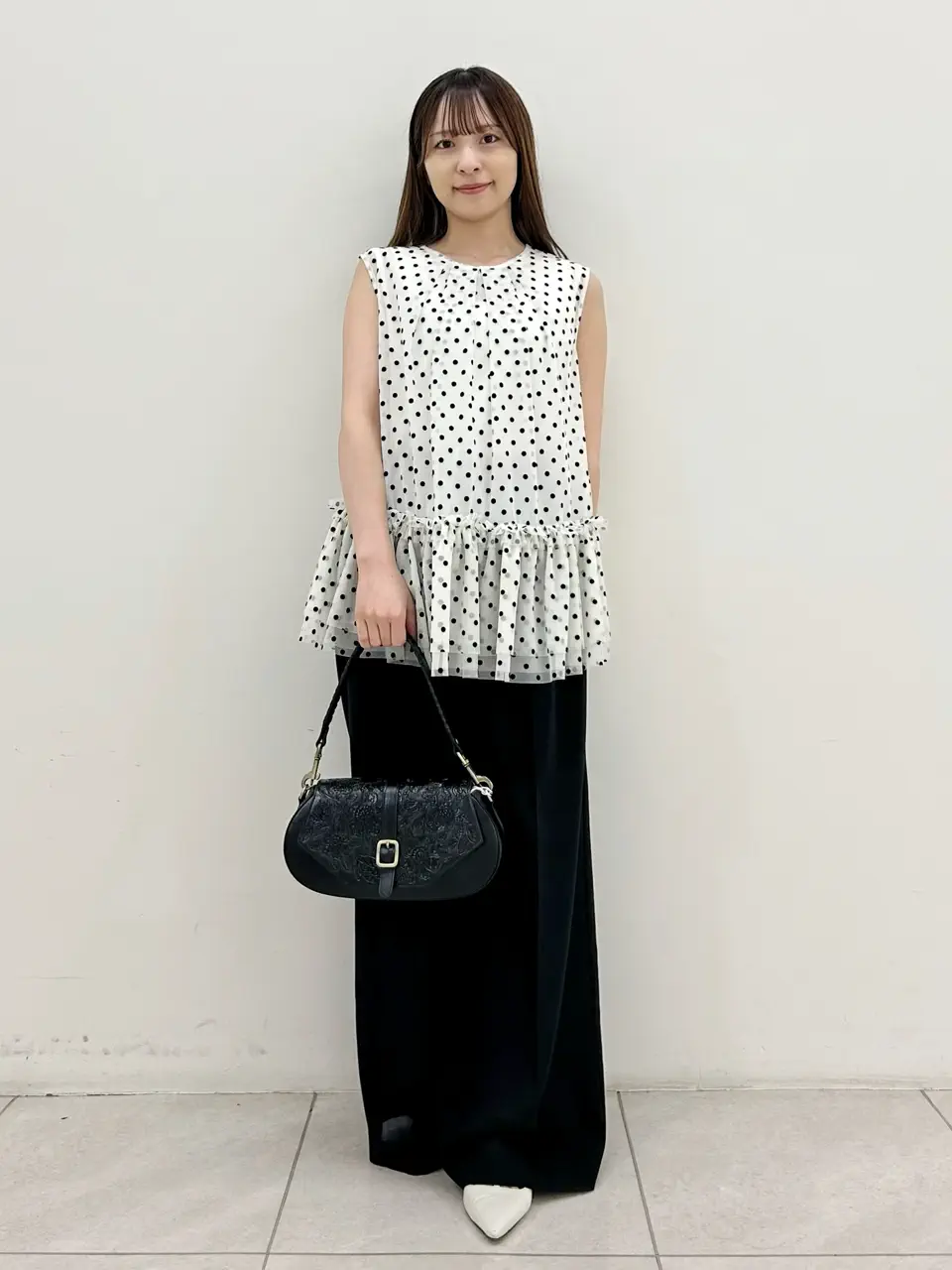 GRACE CONTINENTAL Miu Akamatsu コーディネート画像