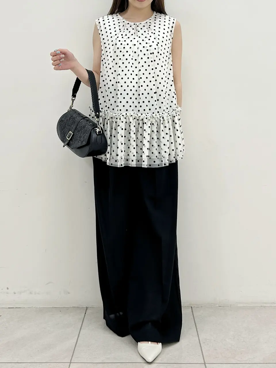 GRACE CONTINENTAL Miu Akamatsu コーディネート画像