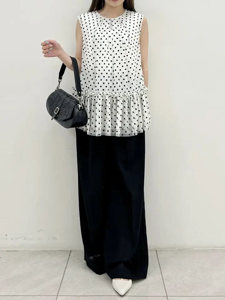 GRACE CONTINENTAL Miu Akamatsu コーディネート画像