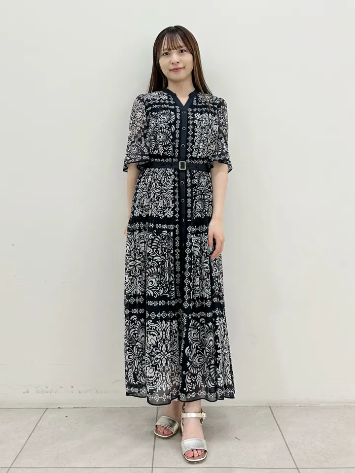 GRACE CONTINENTAL Miu Akamatsu コーディネート画像