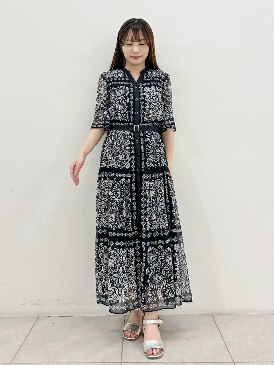 GRACE CONTINENTAL Miu Akamatsu コーディネート画像