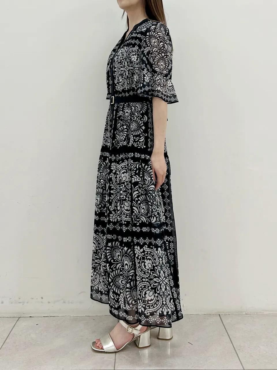 GRACE CONTINENTAL Miu Akamatsu コーディネート画像