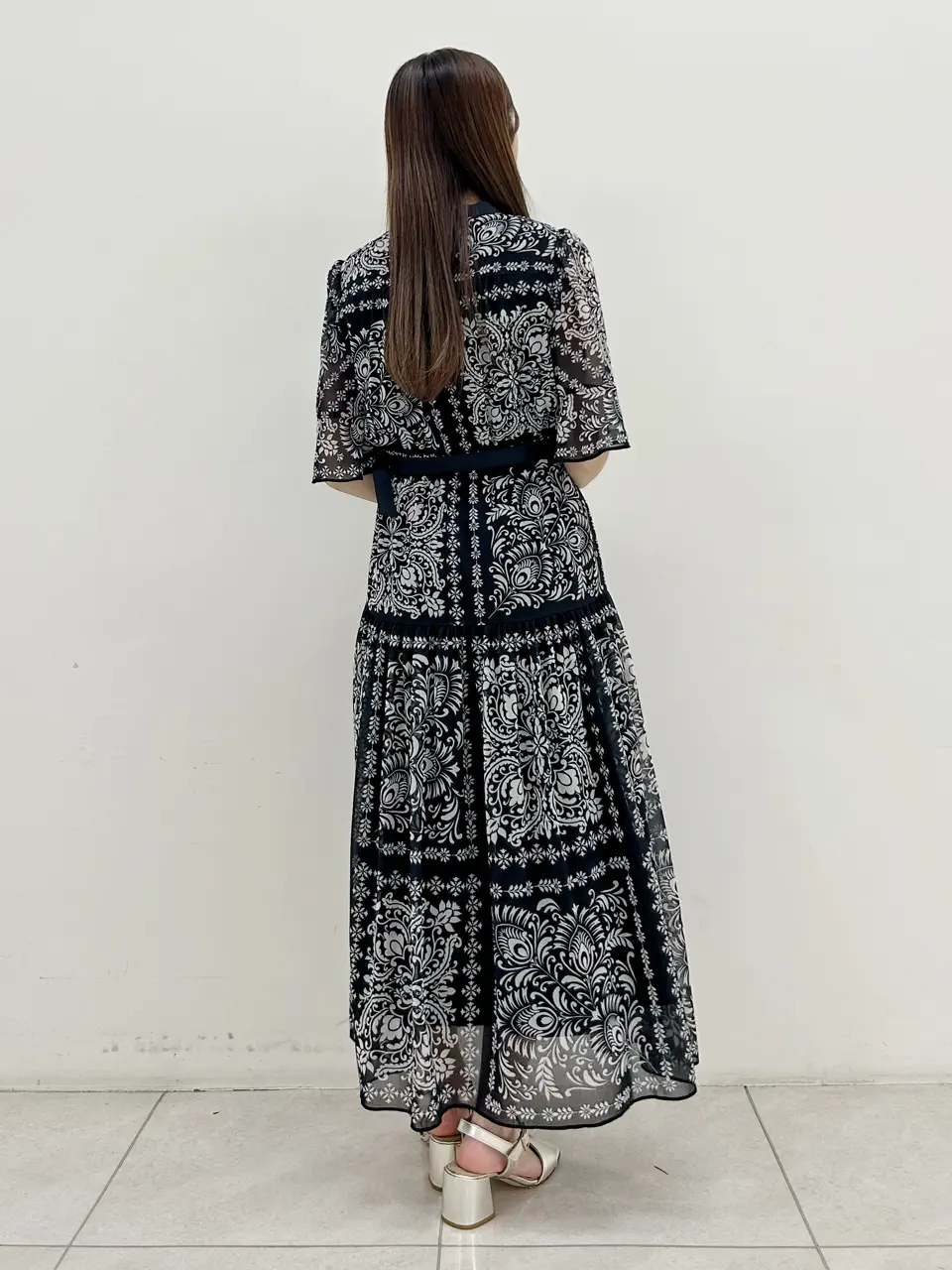 GRACE CONTINENTAL Miu Akamatsu コーディネート画像