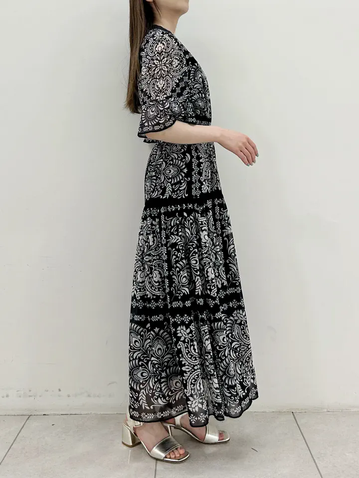 GRACE CONTINENTAL Miu Akamatsu コーディネート画像