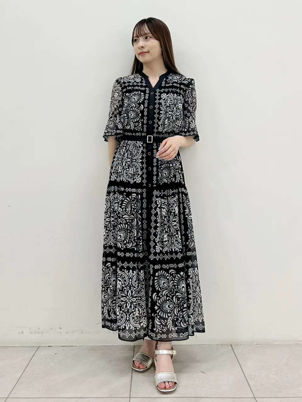 GRACE CONTINENTAL Miu Akamatsu コーディネート画像