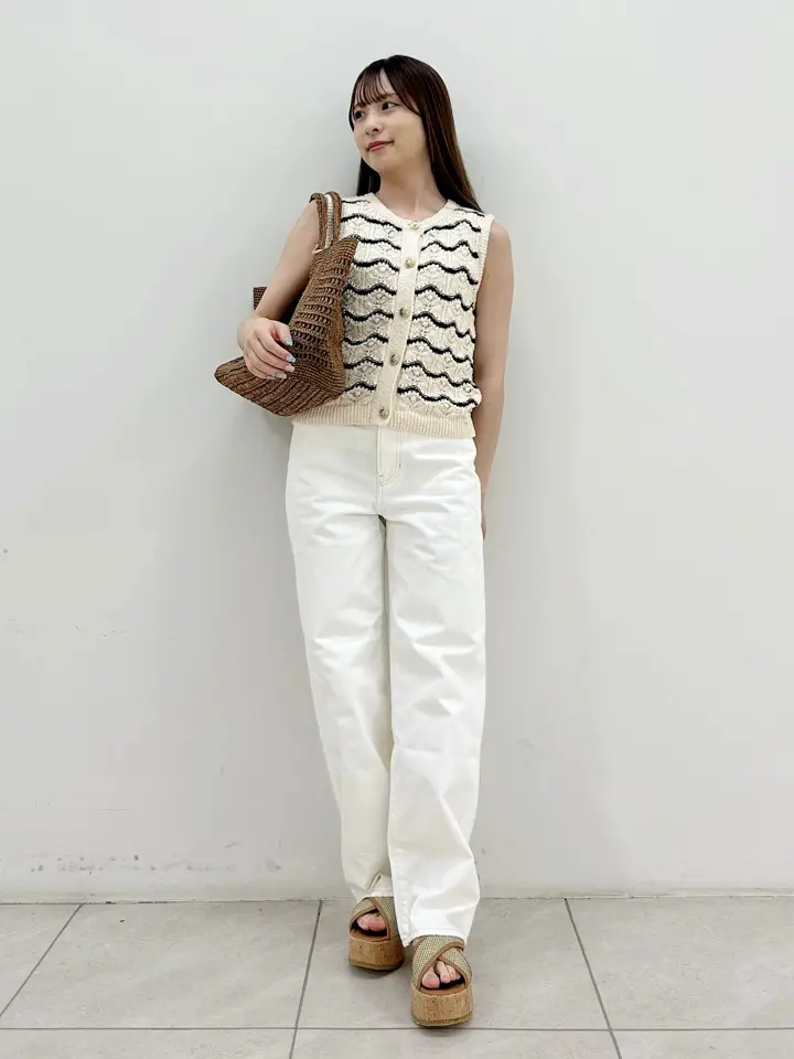 GRACE CONTINENTAL Miu Akamatsu コーディネート画像