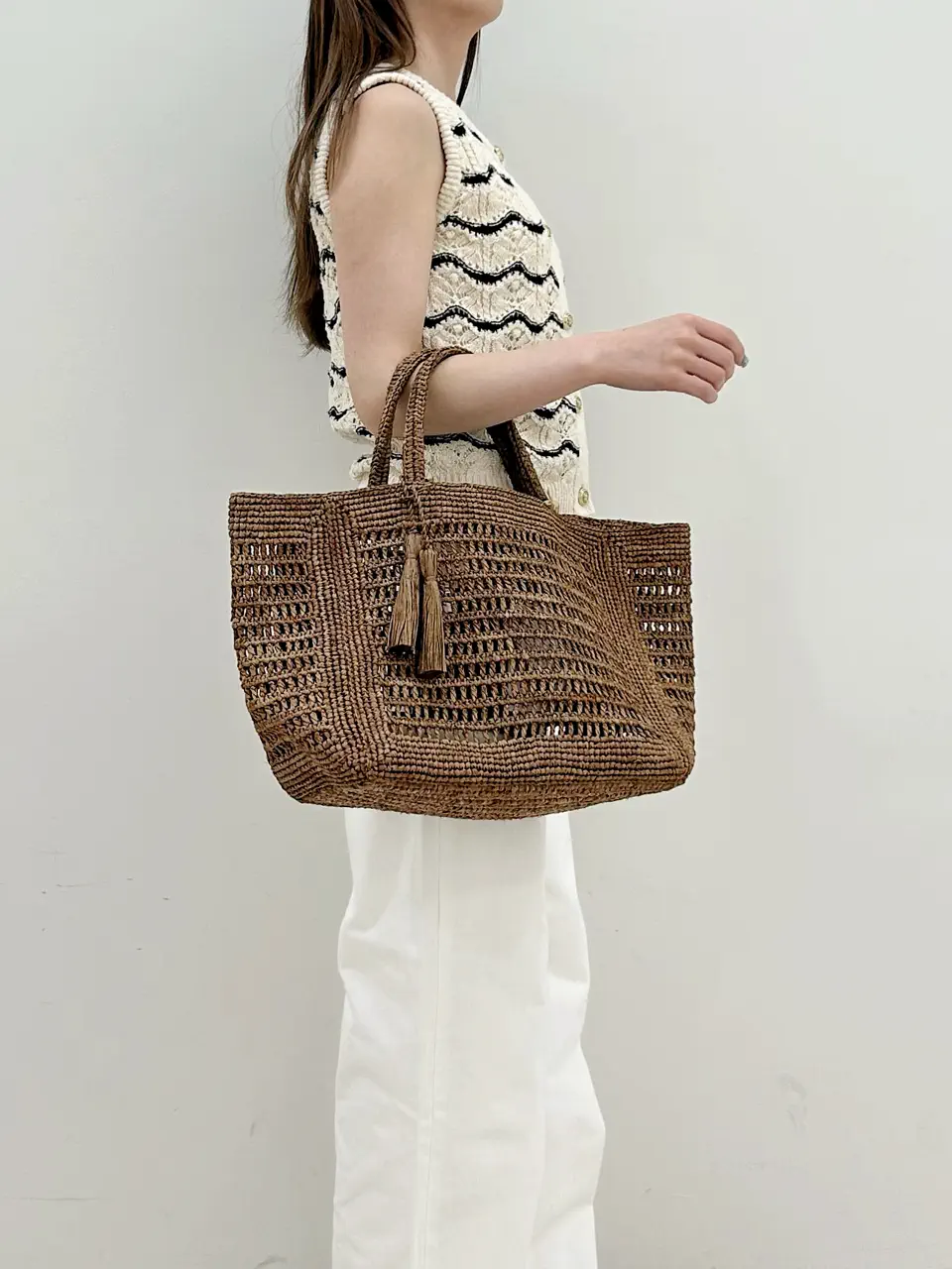 GRACE CONTINENTAL Miu Akamatsu コーディネート画像