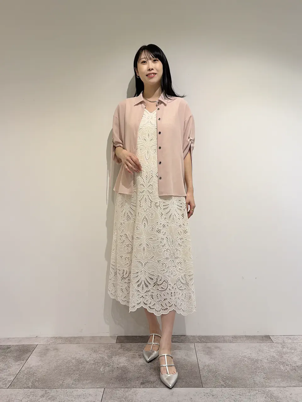 GRACE CONTINENTAL 端場 わかな コーディネート画像