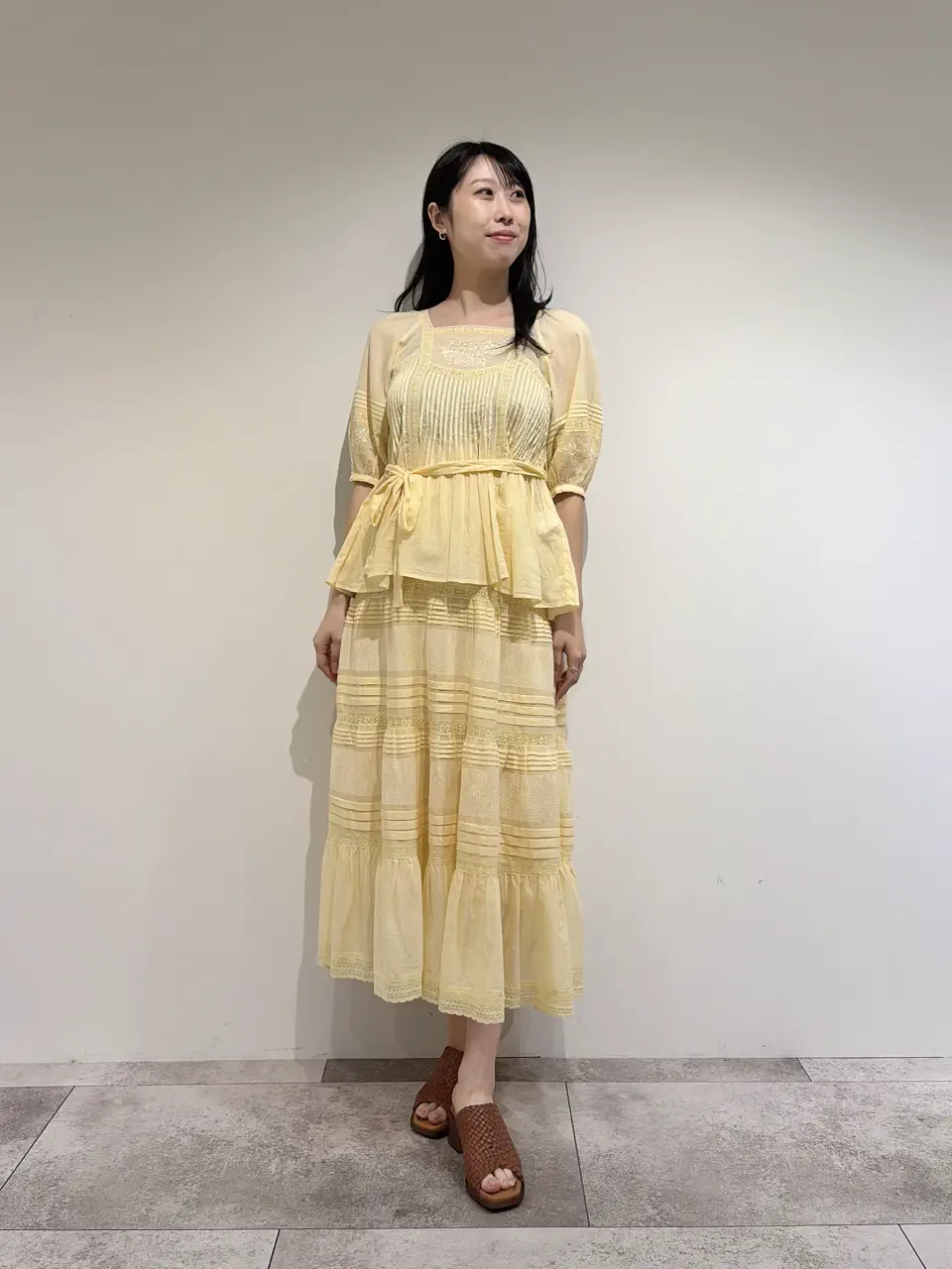 GRACE CONTINENTAL 端場 わかな コーディネート画像