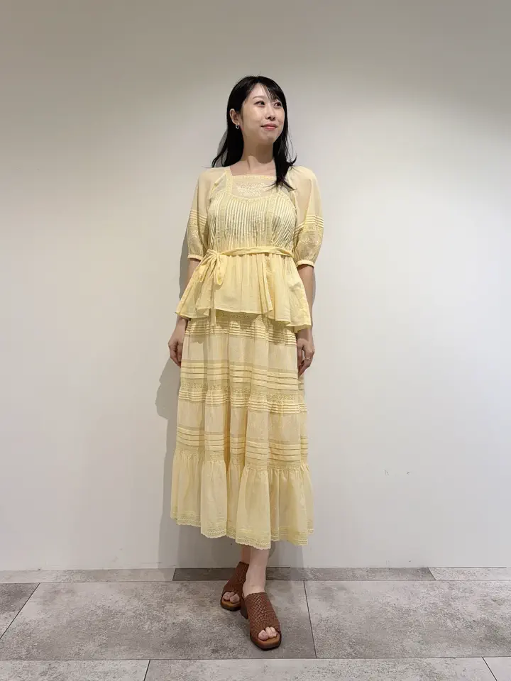GRACE CONTINENTAL 端場 わかな コーディネート画像