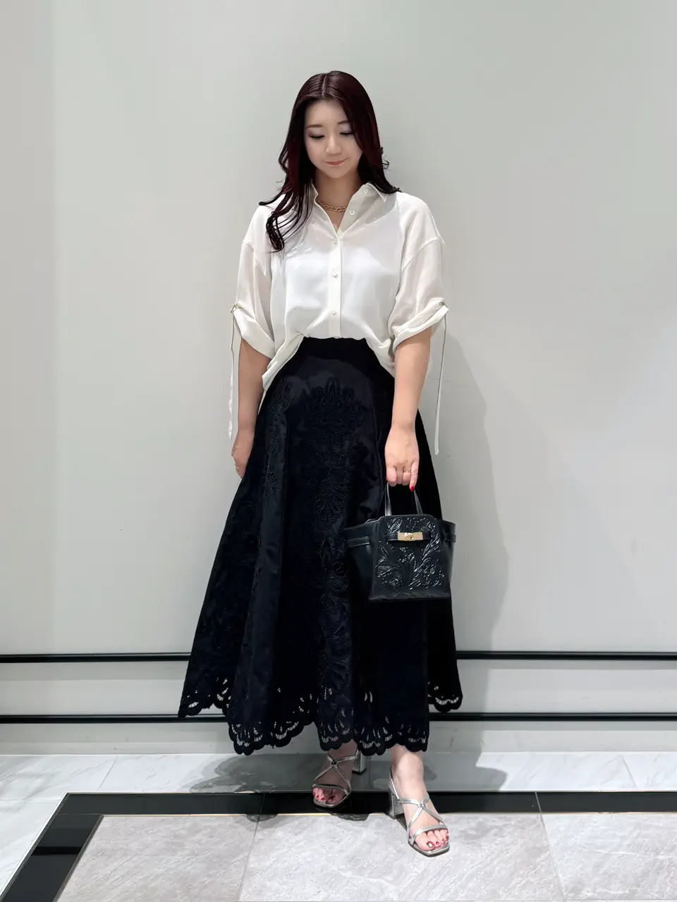 GRACE CONTINENTAL MOMOKO コーディネート画像