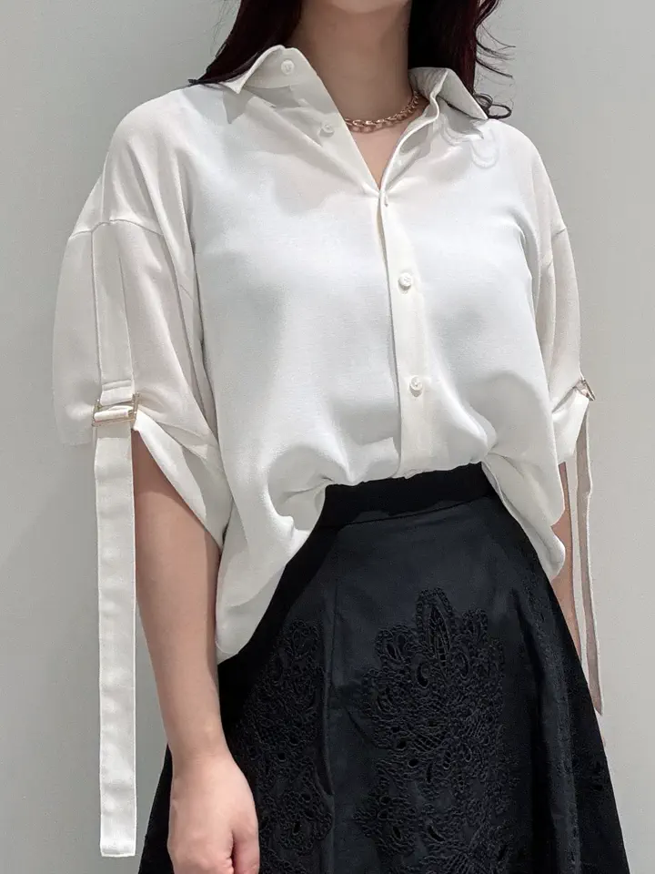 GRACE CONTINENTAL MOMOKO コーディネート画像