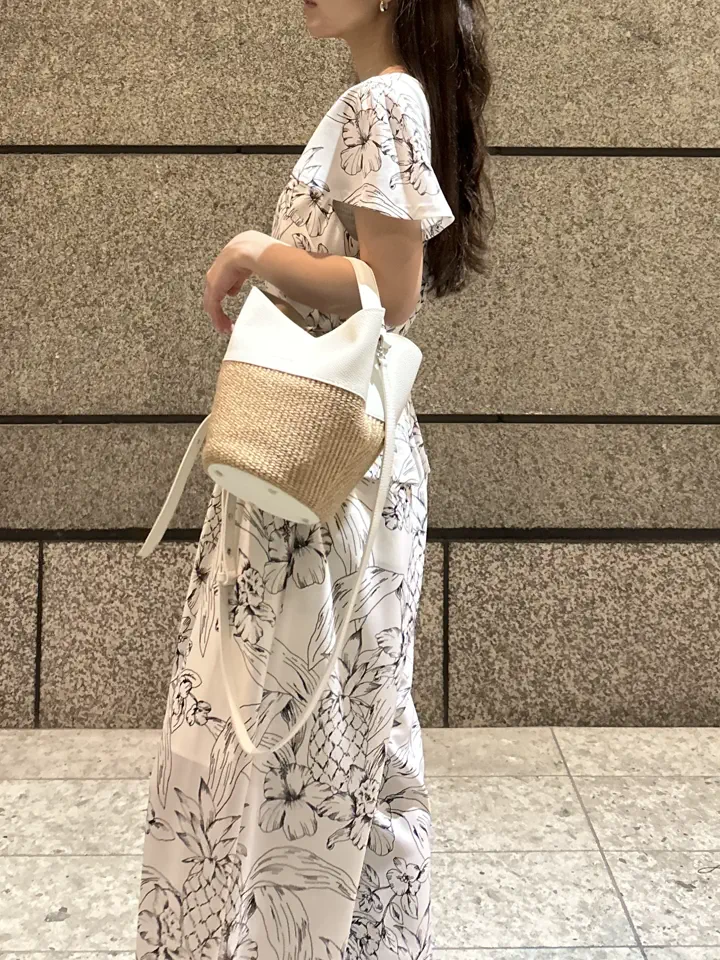 GRACE CONTINENTAL ERINA KATO コーディネート画像
