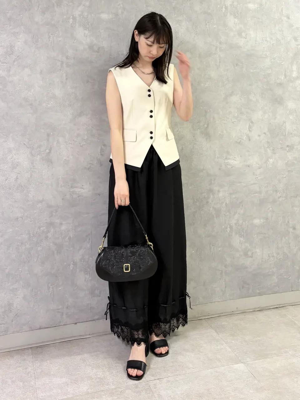 GRACE CONTINENTAL kobayashi コーディネート画像