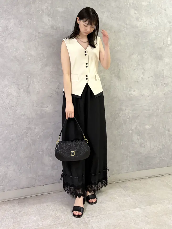 GRACE CONTINENTAL kobayashi コーディネート画像