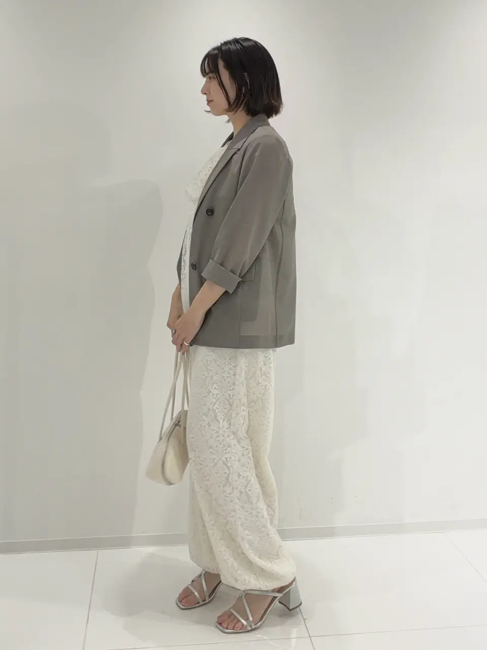 GRACE CONTINENTAL Hikaru Okada コーディネート画像