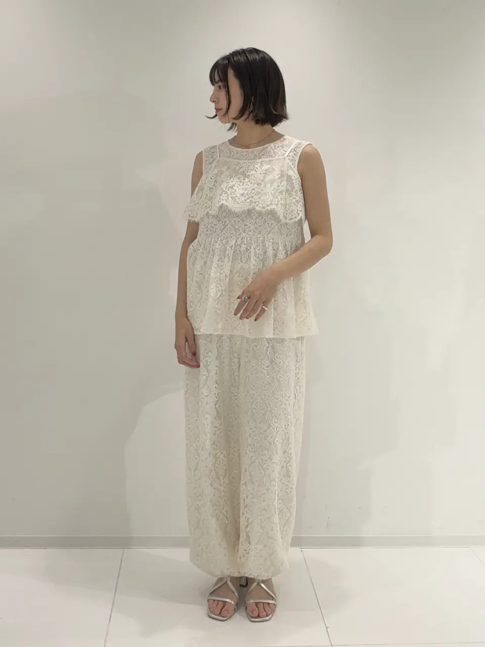 GRACE CONTINENTAL Hikaru Okada コーディネート画像