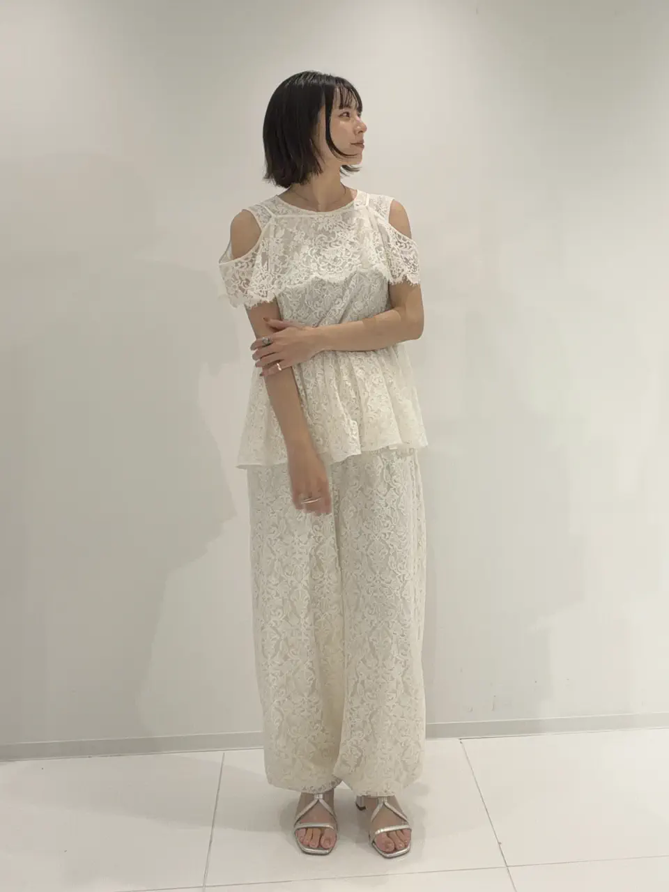 GRACE CONTINENTAL Hikaru Okada コーディネート画像