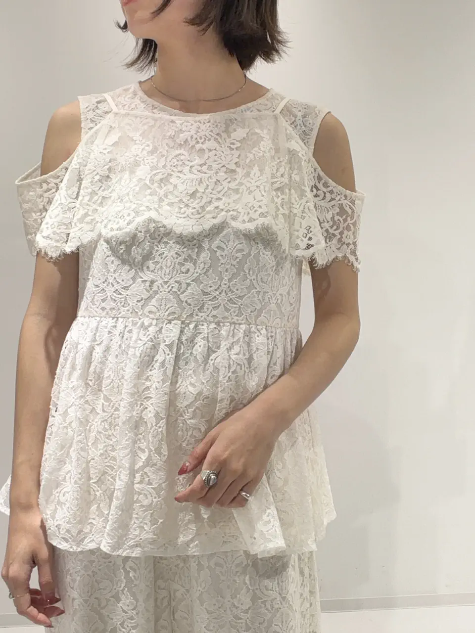 GRACE CONTINENTAL Hikaru Okada コーディネート画像
