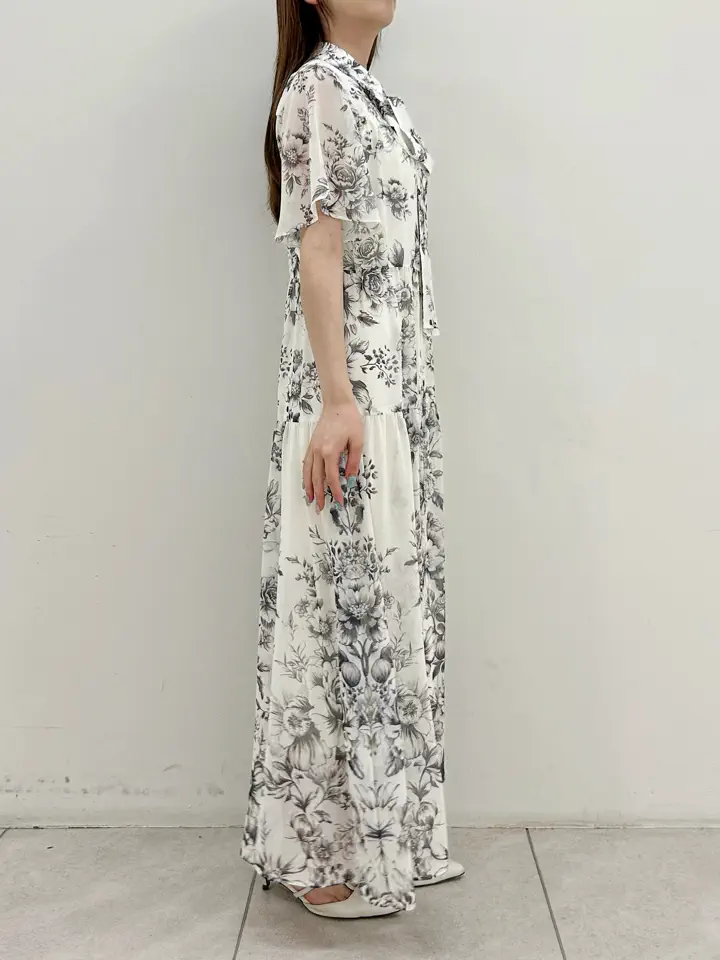 GRACE CONTINENTAL Miu Akamatsu コーディネート画像