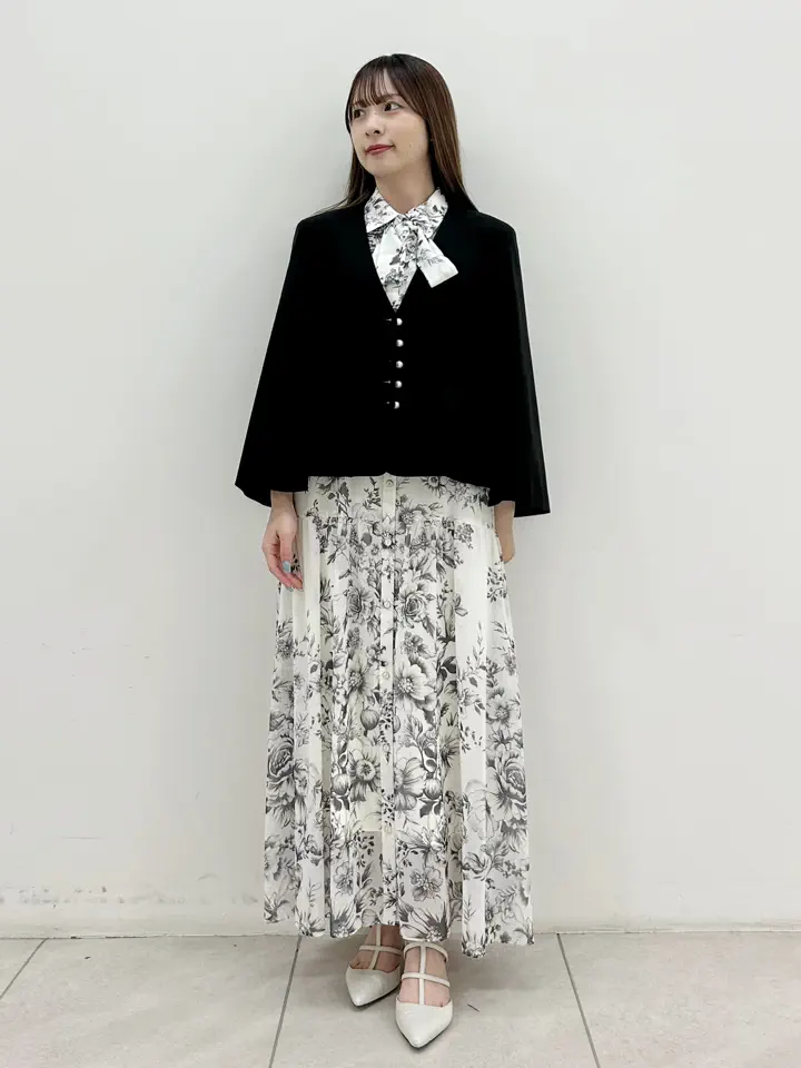 GRACE CONTINENTAL Miu Akamatsu コーディネート画像
