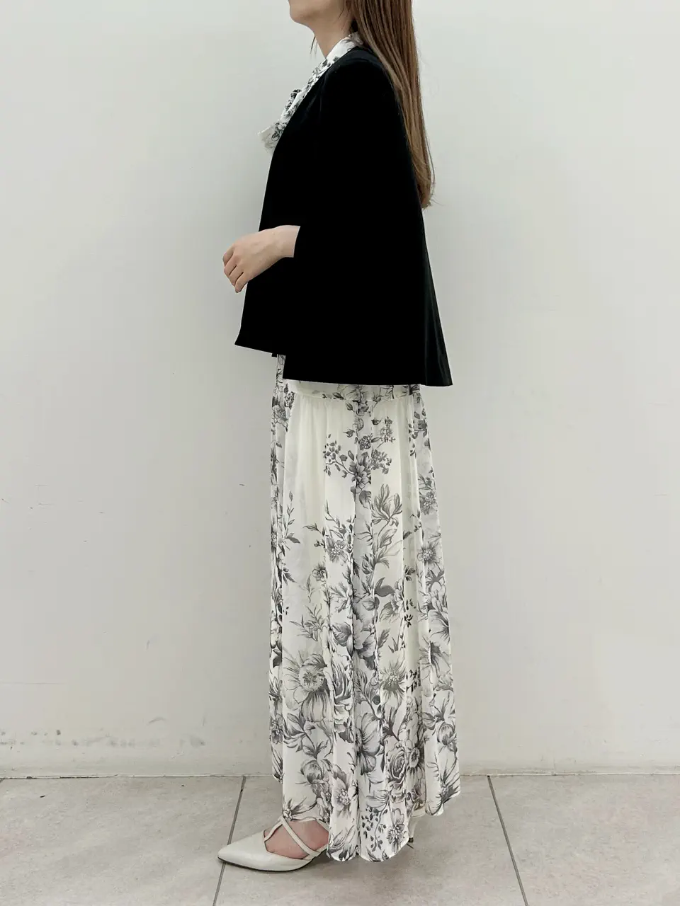 GRACE CONTINENTAL Miu Akamatsu コーディネート画像