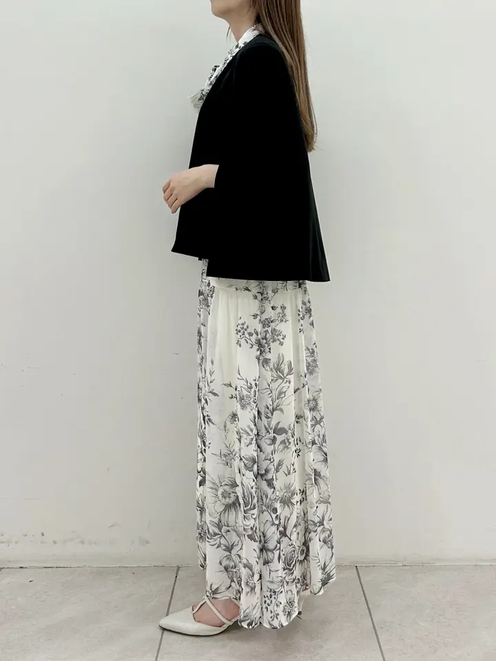 GRACE CONTINENTAL Miu Akamatsu コーディネート画像