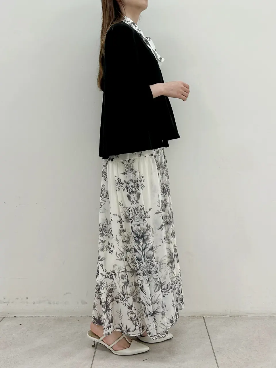 GRACE CONTINENTAL Miu Akamatsu コーディネート画像