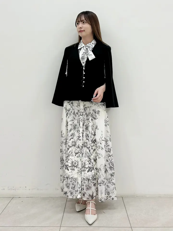 GRACE CONTINENTAL Miu Akamatsu コーディネート画像