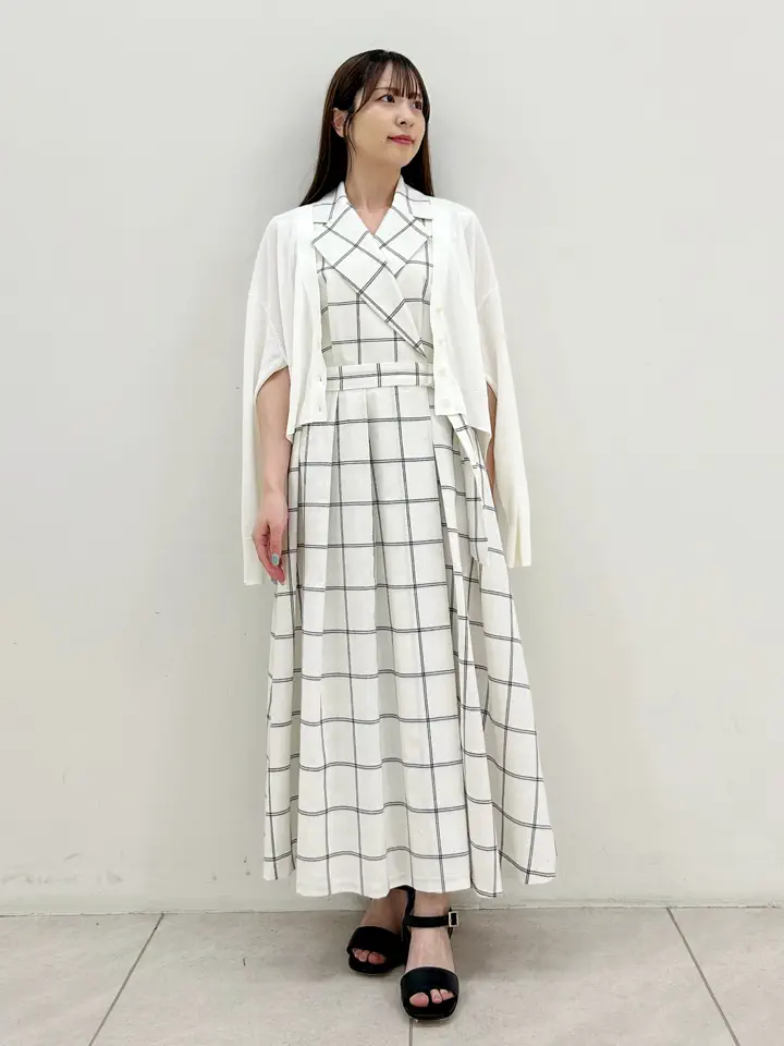 GRACE CONTINENTAL Miu Akamatsu コーディネート画像