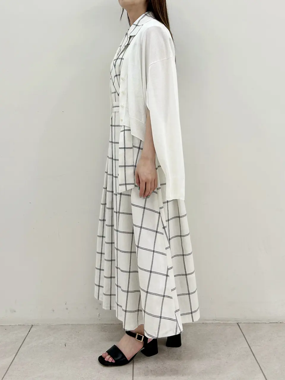 GRACE CONTINENTAL Miu Akamatsu コーディネート画像