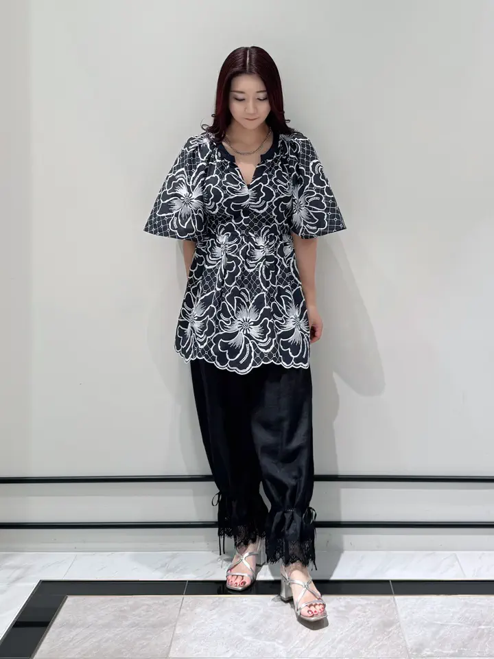 GRACE CONTINENTAL MOMOKO コーディネート画像