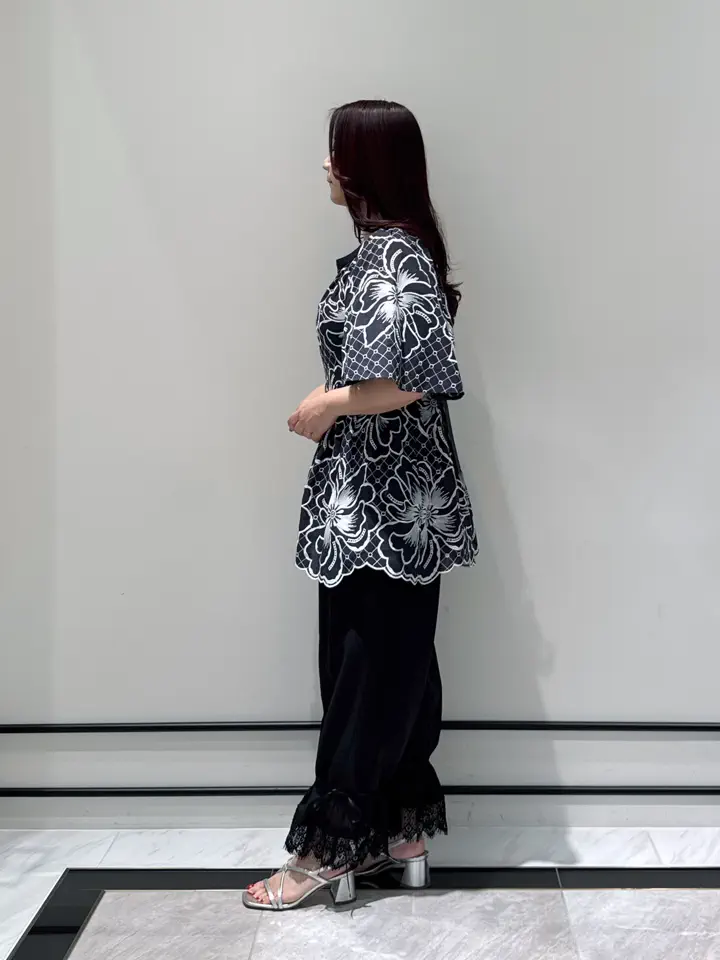 GRACE CONTINENTAL MOMOKO コーディネート画像