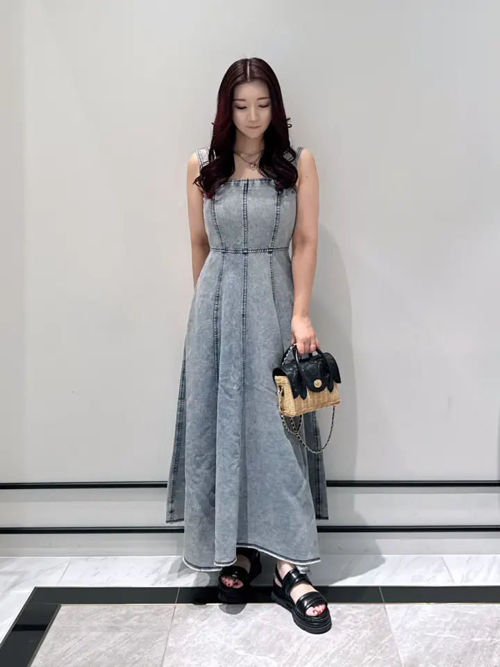 GRACE CONTINENTAL MOMOKO コーディネート画像