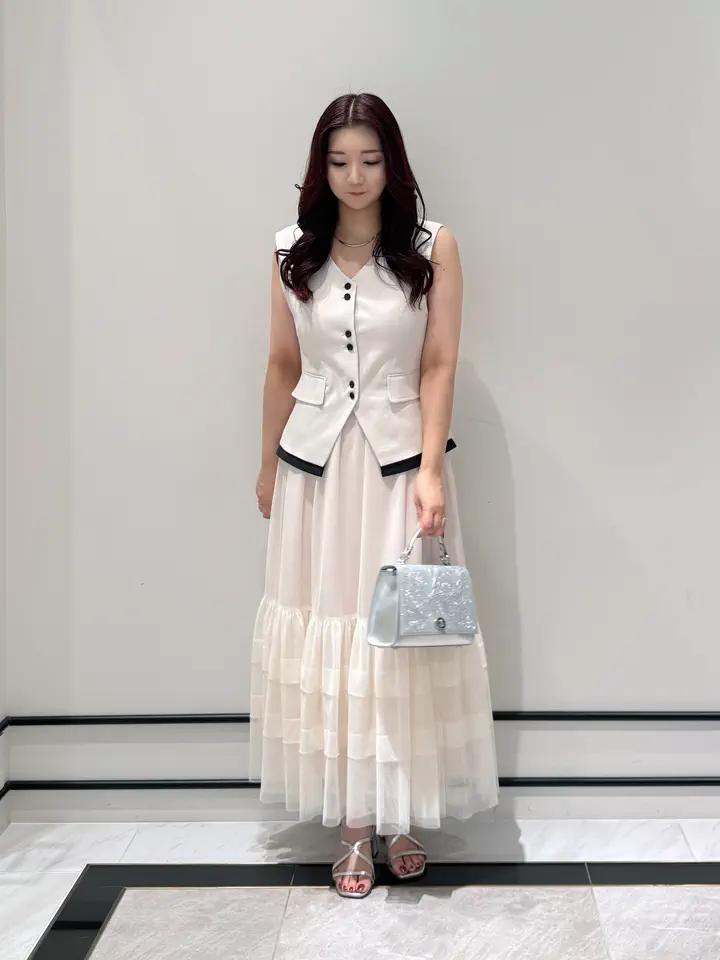 GRACE CONTINENTAL MOMOKO コーディネート画像