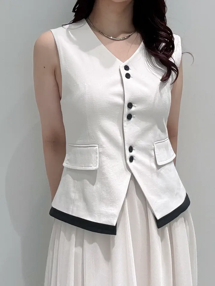 GRACE CONTINENTAL MOMOKO コーディネート画像